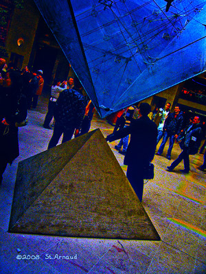 Louvre Double Vertex As A Focal Point 